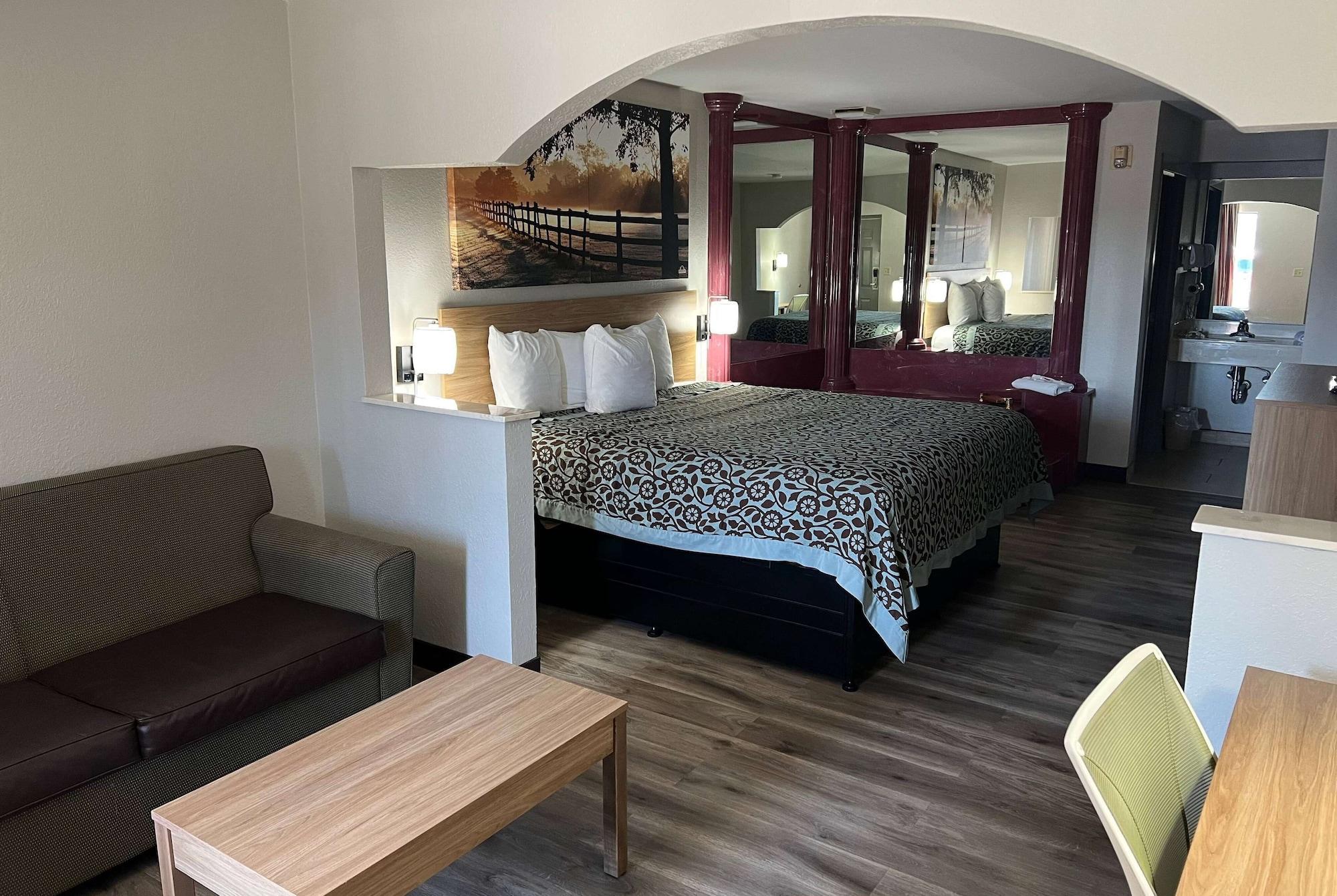 Hotel Days & By Wyndham Opelousas