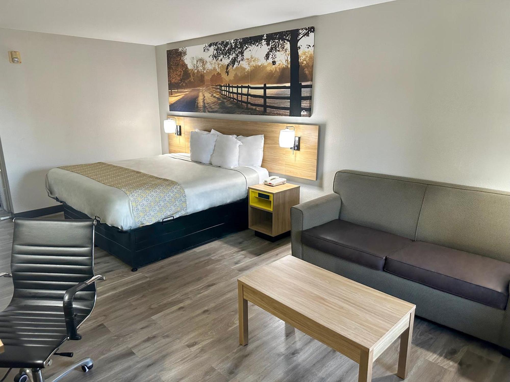 Days & By Wyndham Hotel 3*
