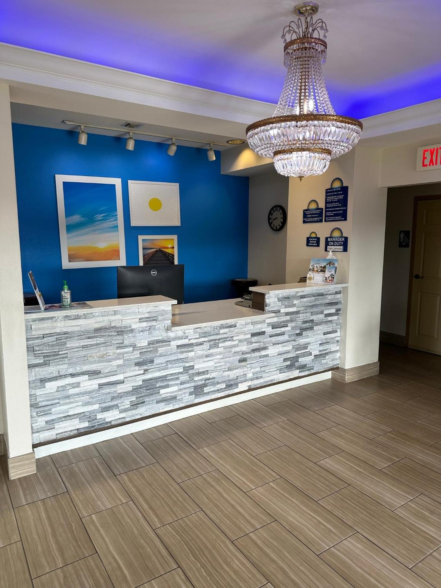 Days & By Wyndham Hotel Opelousas
