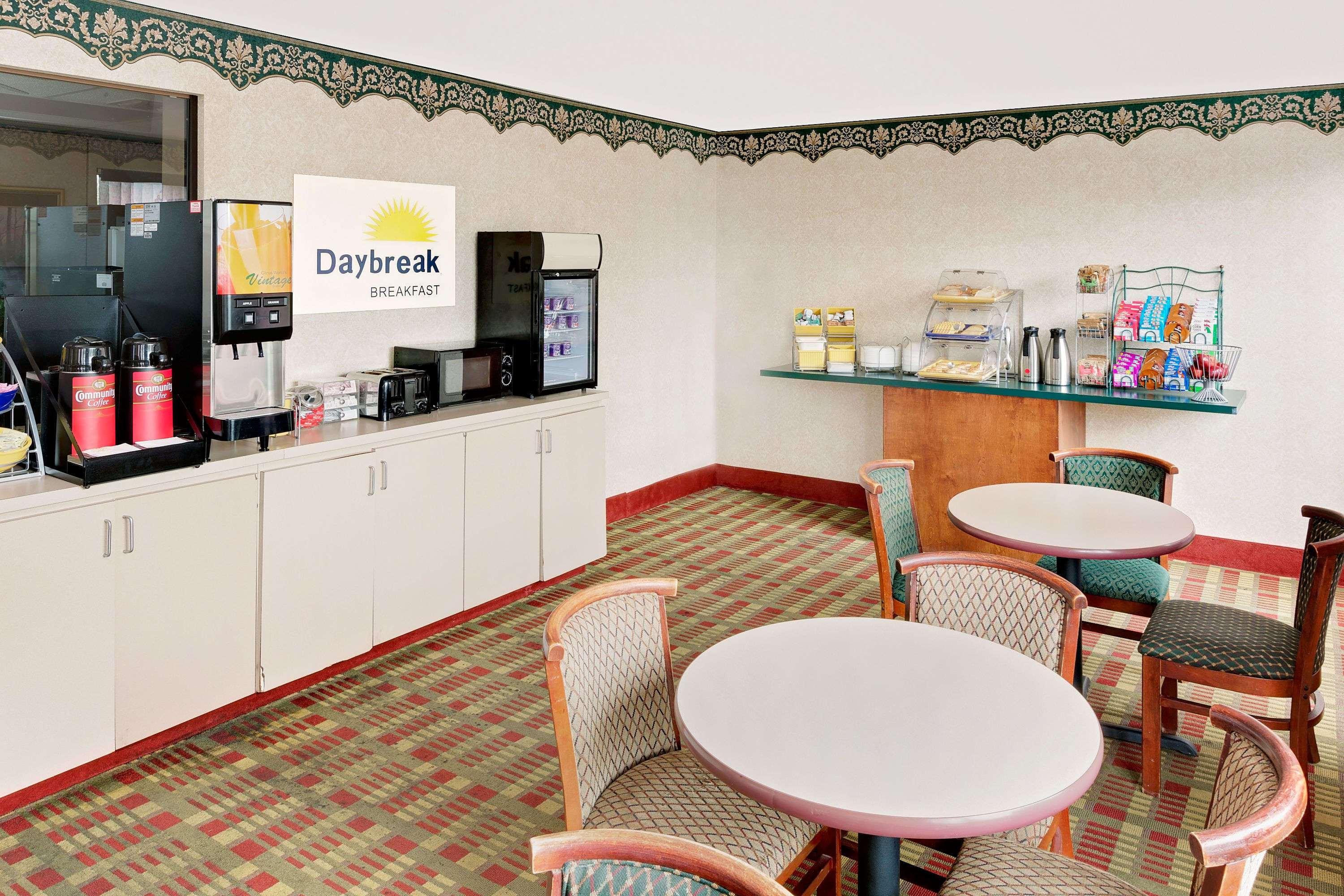 Days & By Wyndham Hotel