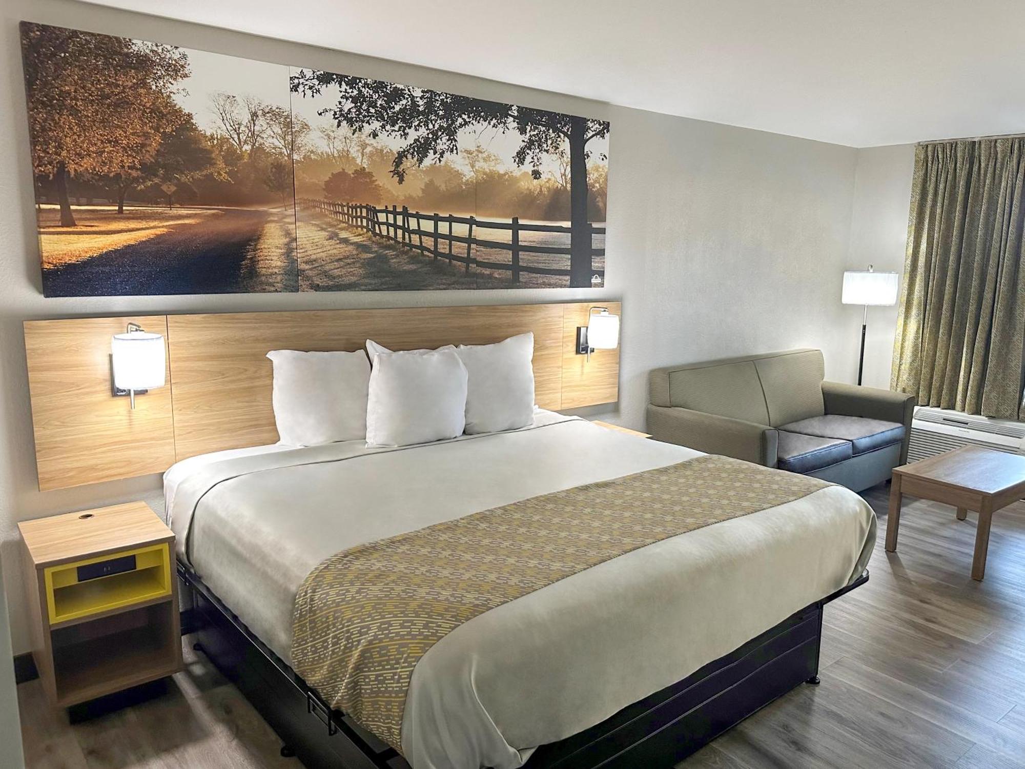 Days & By Wyndham Opelousas