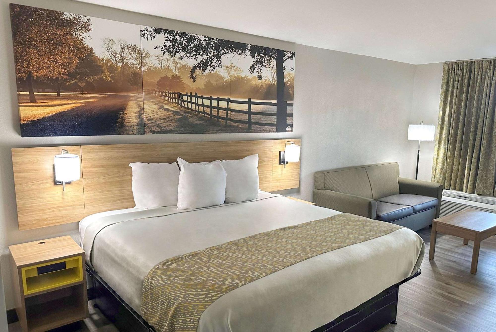 Days & By Wyndham Opelousas