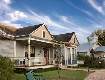 Days & By Wyndham Hotel Opelousas